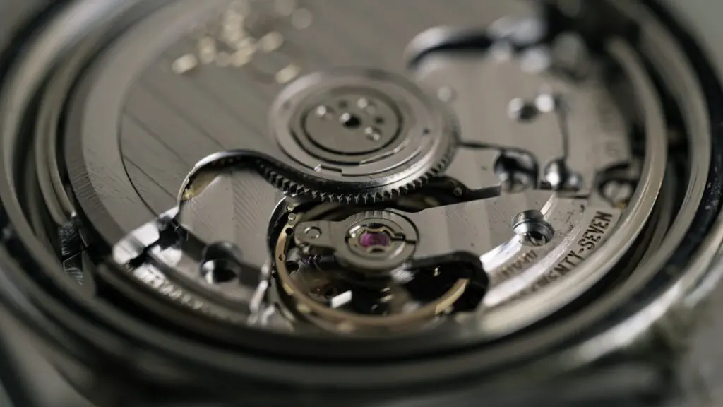 腕時計のオススメは、電池式と機械式のどっち？